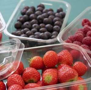 First to market auto-denest 'one size fits all' soft fruit punnet range
