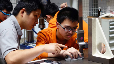 First apprentices start training in Shanghai