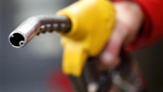 Oil Falls As China Export Growth Slows, IEA Cuts Forecast
