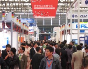 CHINAPLAS 2012 hits new scales as visitor number breaking 100,000 CHINAPLAS 2012 hits new scales as visitor number breaking 100,000