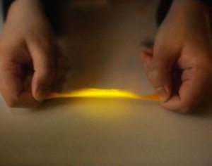 Eindhoven University of Technology created a plastic that emits light when pulled Eindhoven University of Technology created a plastic that emits light when pulled