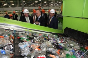 Teijin develops water-resistant printing paper made 100% with rPET bottles Teijin develops water-resistant printing paper made 100% with rPET bottles