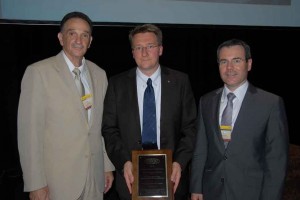 DuPont recognises outstanding fluorine chemistry research by young scientists DuPont recognises outstanding fluorine chemistry research by young scientists