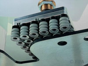 Low-leak suction plates for sheet metal handling Low-leak suction plates for sheet metal handling