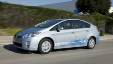 EV Battery Market Could Hinge on Plug-In Hybrid Success