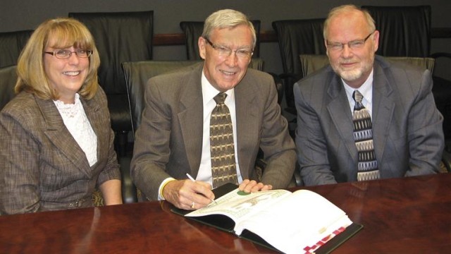 Diversified Plastics Sells Company to Employees