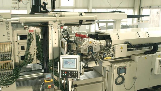 30 years of expertise in specialized equipment for polymer processing
