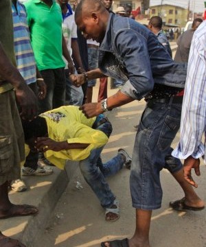 Crude rises as Nigeria strike threat looms