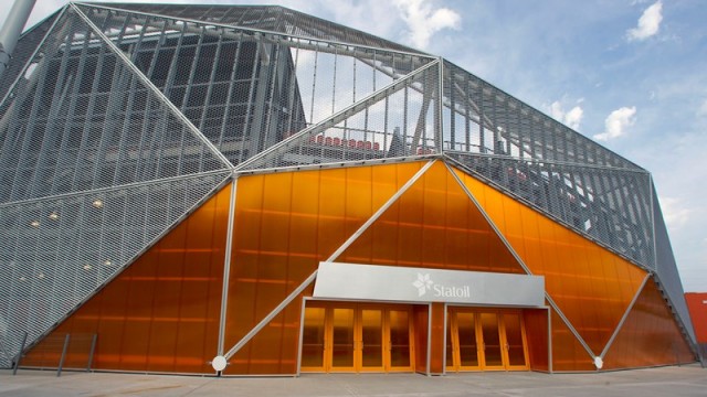 The first US stadium to utilize SABIC's LEXAN THERMOCLICK sheet