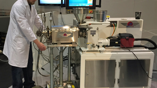 plastic processing machinery