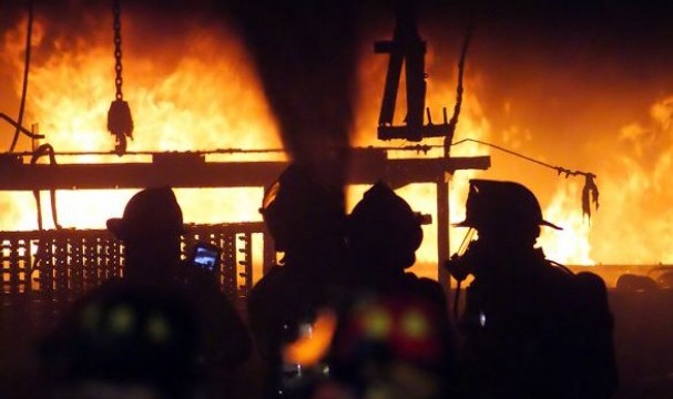 Fire damages Spanish auto parts molding plant