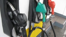 Oil below $99 amid signs US crude demand improving
