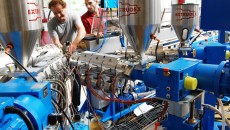 Focus on fast precision extrusion of plastics heating pipes