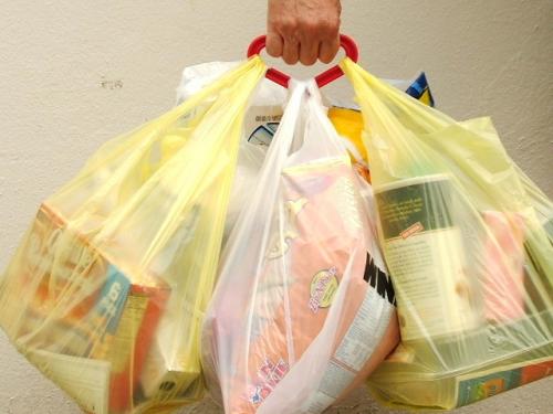 For a plastic-free Delhi, but not everyone happy