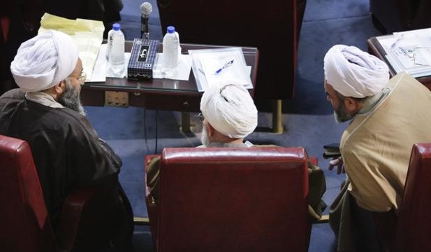 Oil rises near $92 ahead of key Iran nuclear talks