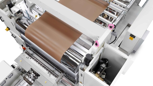 KraussMaffei Berstorff demonstrates live sheet extrusion from renewable raw materials
