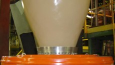 NEWLY REDESIGNED MANUAL AUTO PROFILE AIR RING FROM FUTURE DESIGN EXPANDS LIST OF BENEFITS FOR BLOWN FILM PROCESSORS
