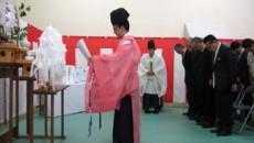Opening rites (above) at new Mitsubishi Plastics plant for battery separator film (below).