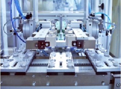 New pharmaceuticals packages protect proteins and prevent falsification