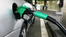 Oil prices fall amid calls for increased output