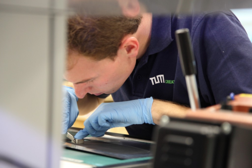 SGL supports Singapore composites centre