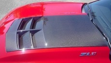 Single-piece air extractor employs carbon fiber-epoxy composite