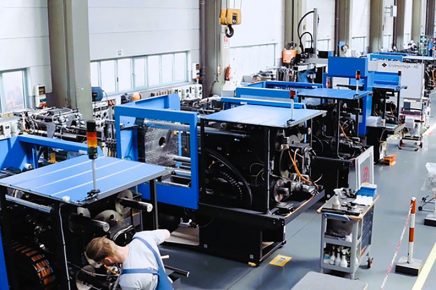 Sumitomo cutting jobs, reorganizing German machinery production