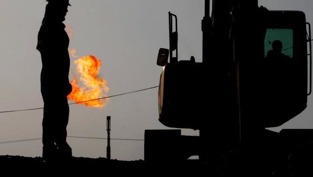 Oil falls below $102 amid signs of weak US economy