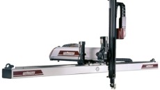 WITTMANN’s W832 robot takes on heavier payload