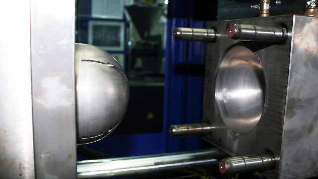 successful with latest injection molding technology from WITTMANN BATTENFELD