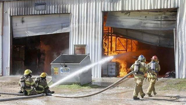 Fire destroys McNeely Plastic Products in Laurel