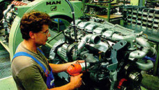 Manufacturing work 'is returning to UK'