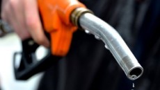 Oil drops to lowest price in nearly 2 months