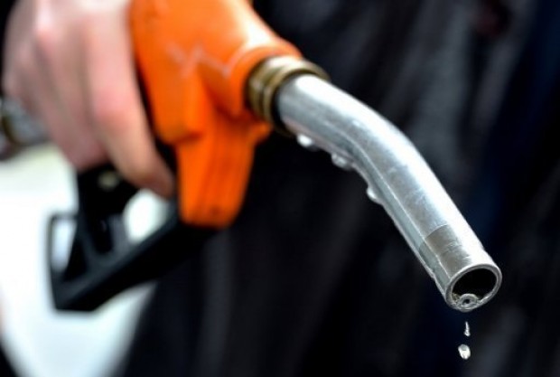 Oil drops to lowest price in nearly 2 months