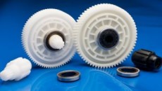 Transmission made quiet with plastic shafts and gears