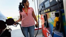 Oil prices fall on disappointing US jobs data